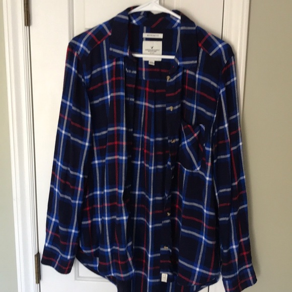 American Eagle Outfitters Tops - American Eagle flannel. Size Large. EUC!